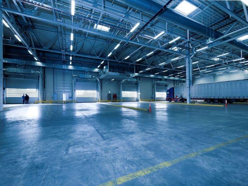 5 main differences between own and external warehouse 3pl service